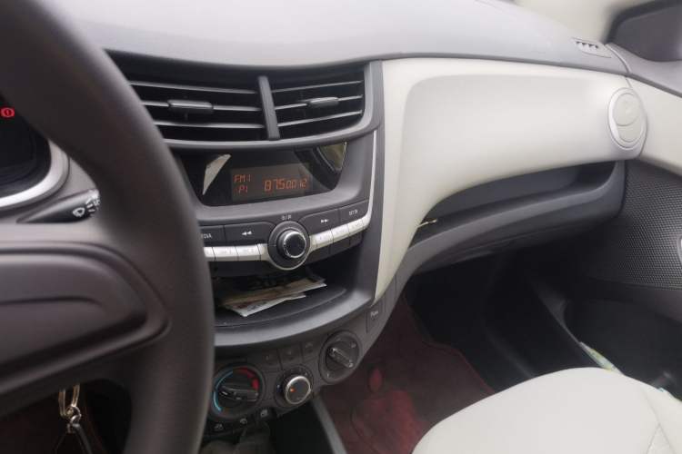 Used Chevrolet Sail 2015 Sail 3 1.5L Manual with Ideal Sunroof Edition