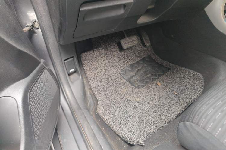 Used Honda Crider 2013 1.8L automatic luxury edition Driver Seat