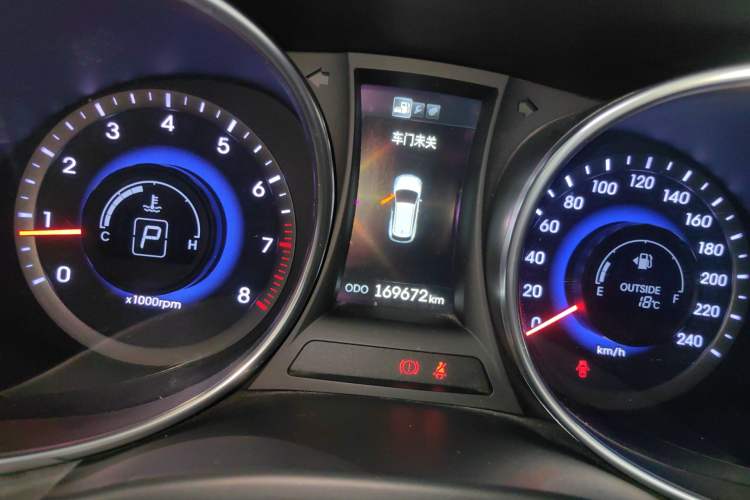 Used Hyundai Santa Fe 2015 2.0T Automatic Two-Wheel Drive Smart Version 5 Seats
