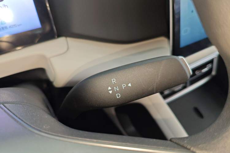 Used BYD Yuan UP 2025 Model 301KM Leading Version