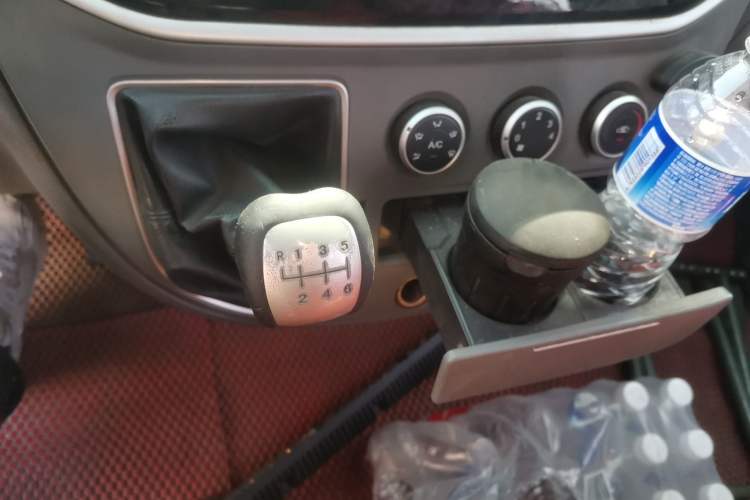 Used SAIC MAXUS Xintu V80 