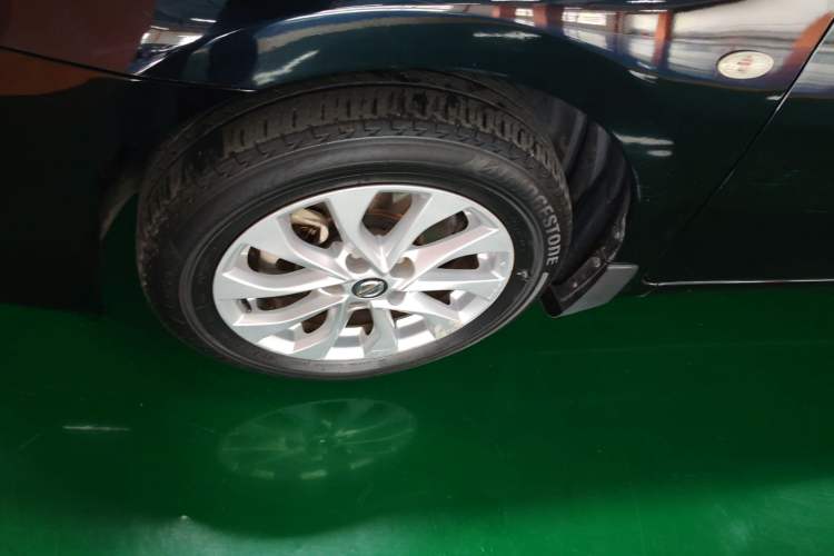 Used Nissan Sylphy 2018 1.6XE CVT Comfort Edition Left Front Wheel Hub