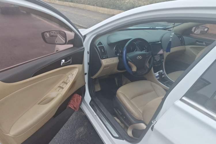 Used Hyundai Sonata 2013 2.4L Automatic Leading Edition China IV Standard
