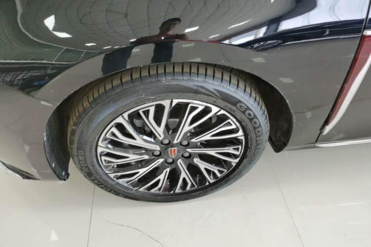 Used Hongqi H5 2025 2.0T Automatic Flag Edition – 500 000 Units Commemorative Version