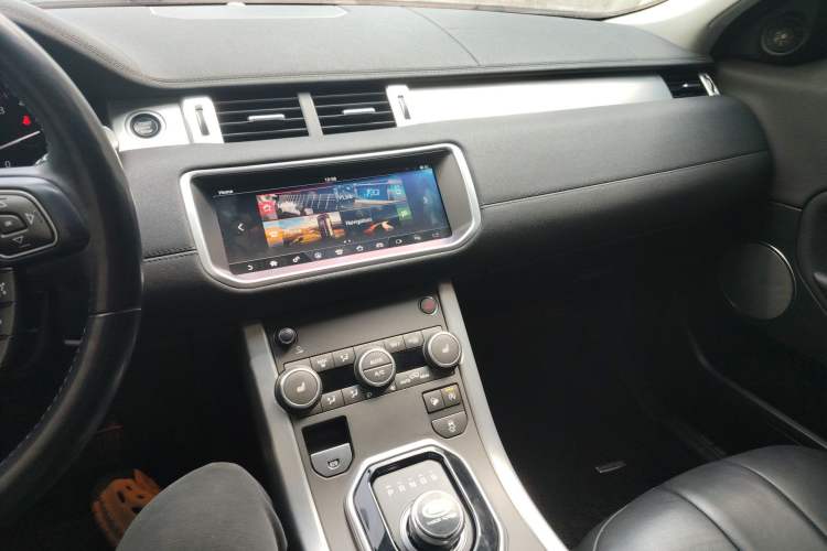 Used Land Rover Range Evoque 2017 2.0T British-Style Prestige Edition
