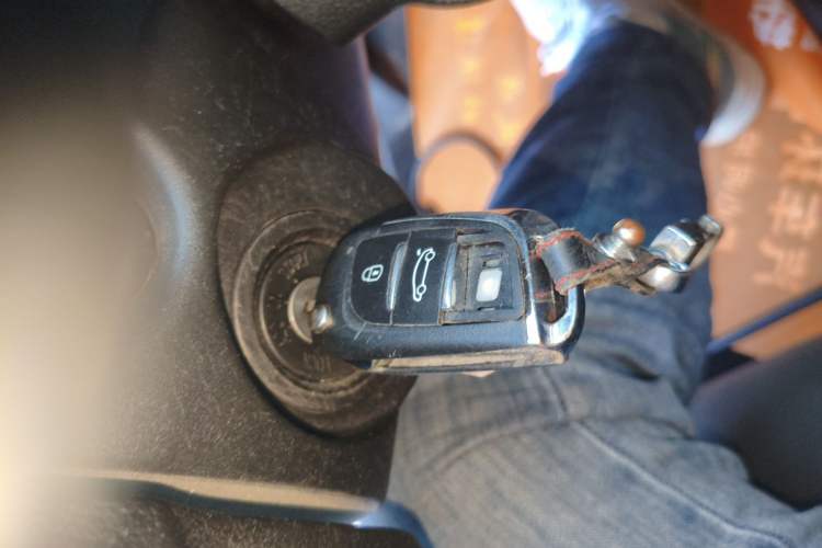 Used Baojun 310 2016 1.2L manual Comfort trim level