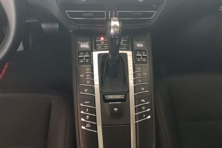 Used Porsche Macan 2021 Macan 2.0T