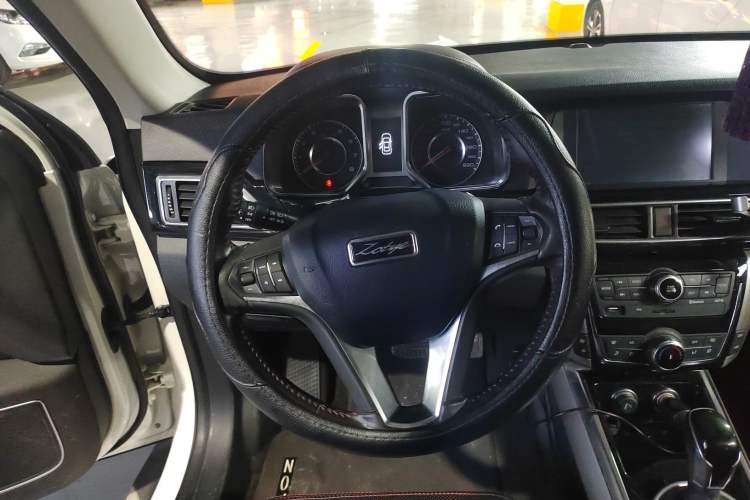 Used Zotye Domy X5 2015 1.5T CVT Landlord Model China IV Standard