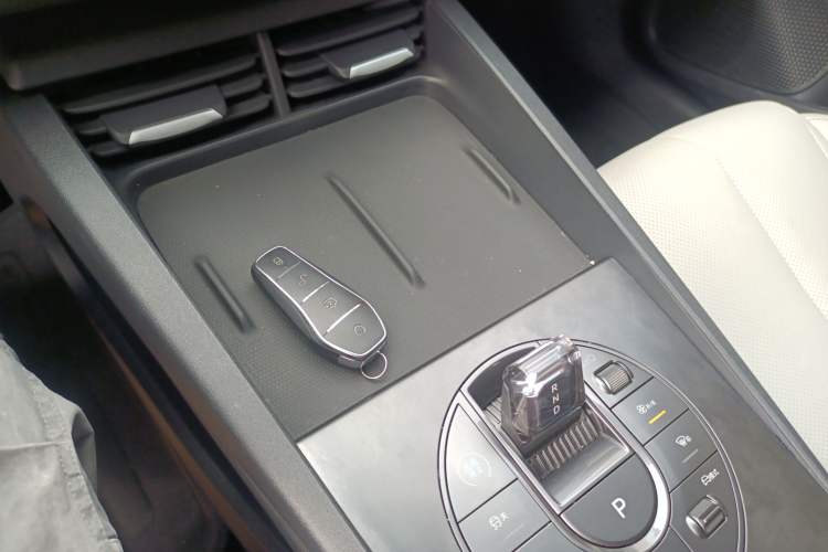 Used BYD Seal 06 New Energy 2024 DM-i 80KM Luxury Model Vehicle Key