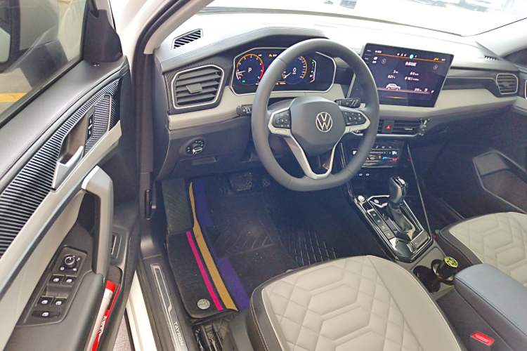 Used Volkswagen Tayron 2024 300TSI Two-Wheel-Drive Luxury Plus Advanced Version Driver Seat