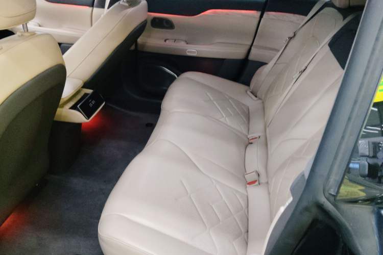 Used Nio ET7 2022 100kWh First Edition Left Rear Seat