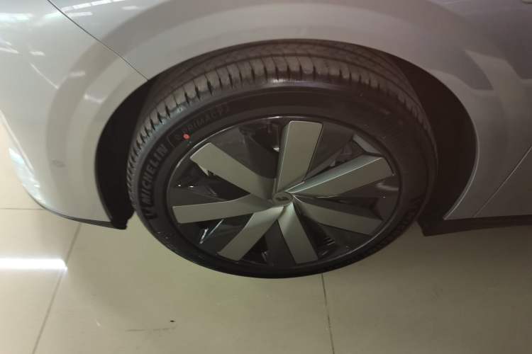 Used Li Auto Li Auto i6 2025 Model Four-Wheel-Drive Standard Type