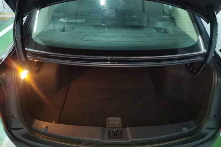 Used Hongqi E-QM5 2021 Charging Version Flagship Edition
