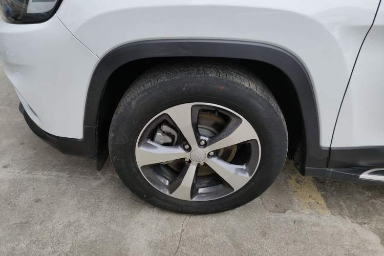 Used Jeep Cherokee 2020 2.0T Two-Wheel Drive Leading Edition