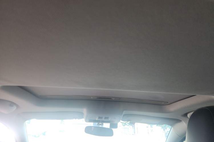 Used Buick Verano 2019 Sedan 20T Dual-Clutch Leading Model Headliner