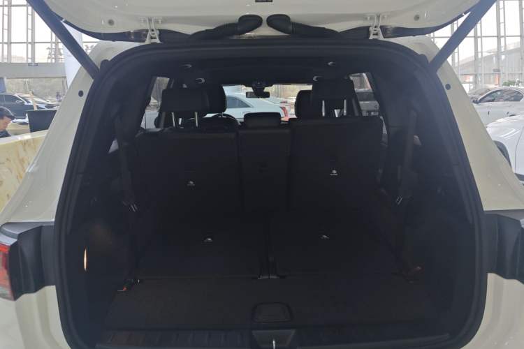 Used Mercedes-Benz GLB 2021 GLB 200 Fashion Model Trunk