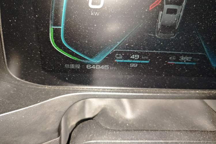 Used BYD Qin Pro New Energy 2019 DM Super Edition 1.5TI Automatic Smart Connect X-Trail Model China VI Standard Odometer Close Up
