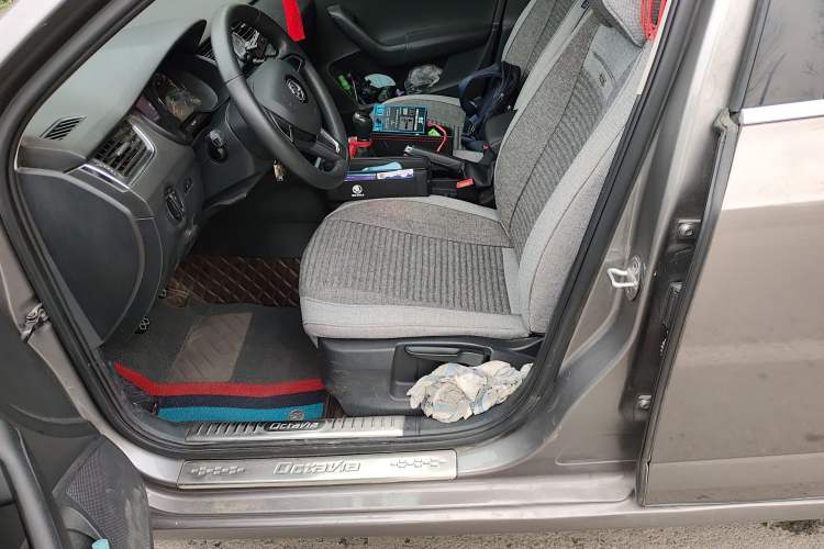 Used Skoda Octavia 2017 1.6L Manual Trend Edition Left Front Seat