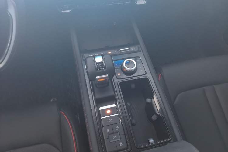 Used JMC DaDao 2024 Explorer 2.3T Gasoline Automatic 4x4 Extreme Edition