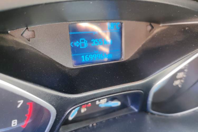 Used Ford Focus 2012 Sedan 1.6L Manual Fashion Edition
