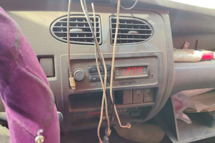 Used Dongfeng Xiaokang K07II 2013 1.0L Base Version Audio And AC Panel