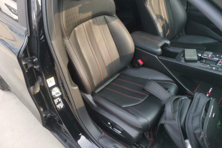 Used GAC Trumpchi EMPOW 2021 270T DCT J16 Version Right Front Seat