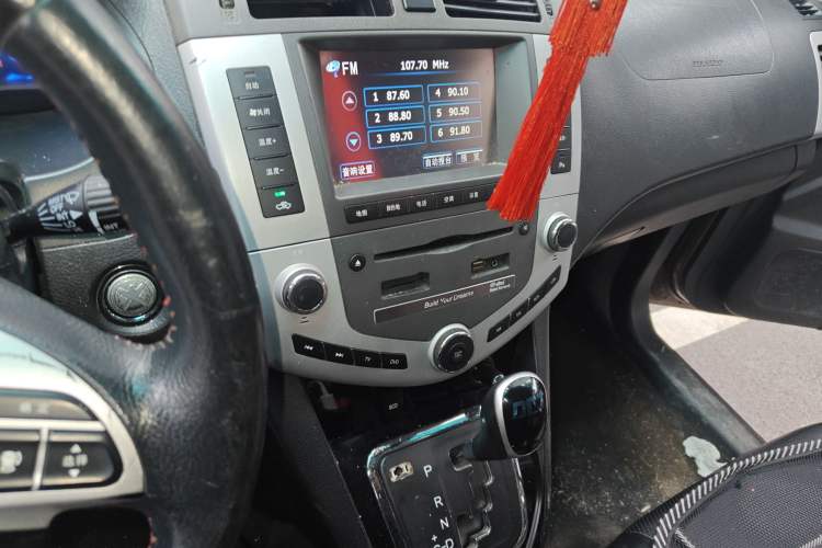 Used BYD S6 2014 2.4L Automatic Prestige 5-Seater