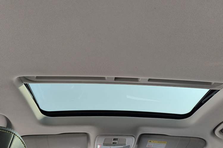 Used Roewe i5 2021 Revised Version 1.5L CVT Diamond Edition
