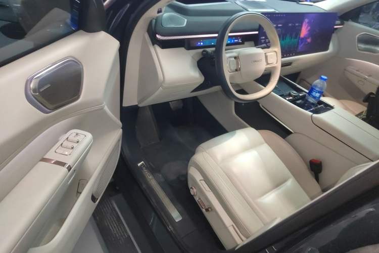 Used Lynk & Co 900 2025 2.0T Ultra