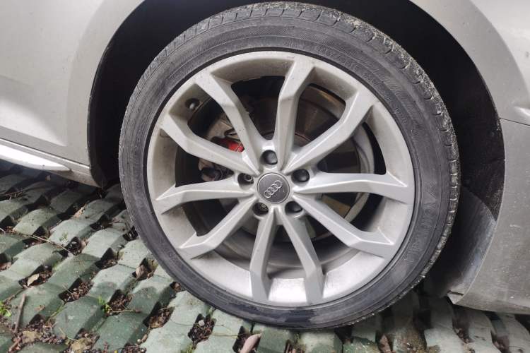 Used Audi A4L 2019 40 TFSI Fashion Edition China VI Emission Standard