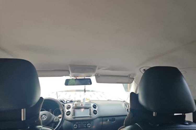 Used Volkswagen Tiguan 2012 1.8TSI Automatic All-Wheel Drive Fashion Edition Headliner