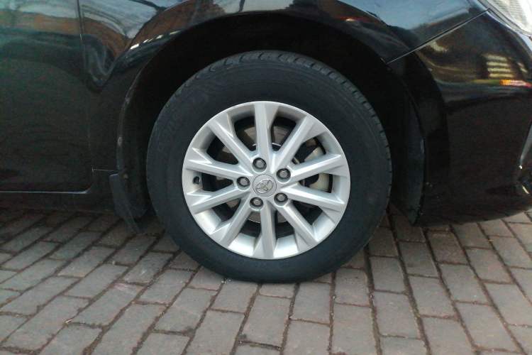 Used Toyota Camry 2015 2.0E Elite Edition
