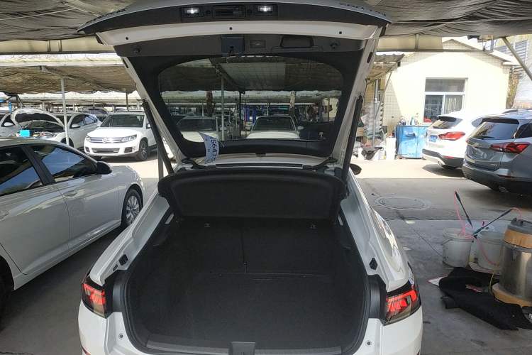 Used Volkswagen Lamando 2023 Lavida L 280TSI DSG Cool & Spicy Edition