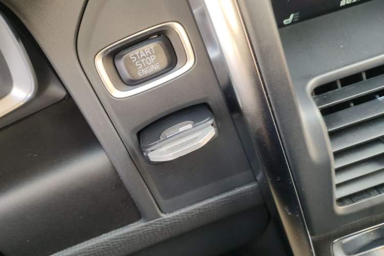 Used Volvo XC60 2015 T5 AWD Smart Drive Edition