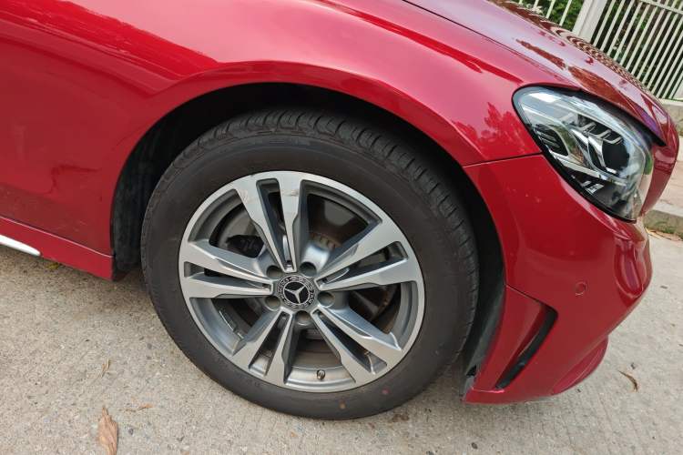 Used Mercedes-Benz C-Class 2021 C 200 L Fashion Edition Sport Version Right Front Wheel Hub