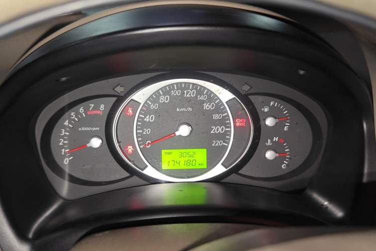 Used Hyundai Tucson 2009 2.0L Manual Two-Wheel Drive Fashion Edition