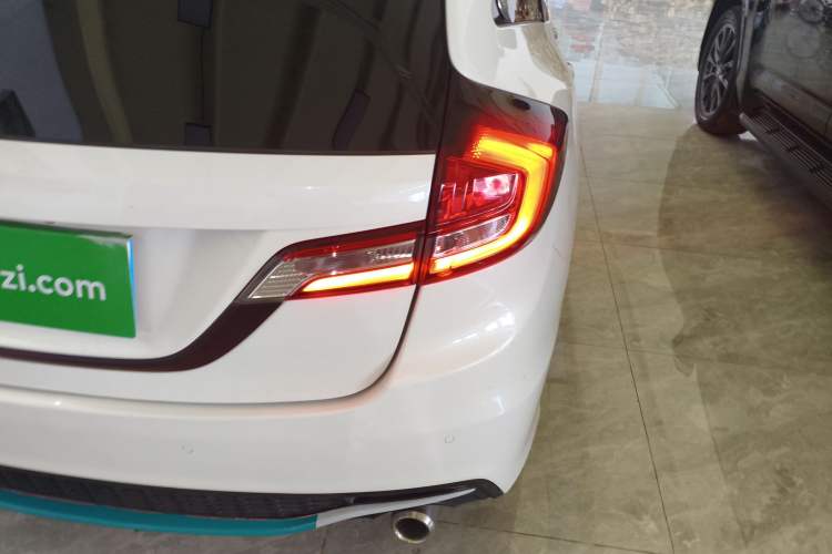 Used Honda Jade 2017 1.8L automatic Comfort version 5 seats