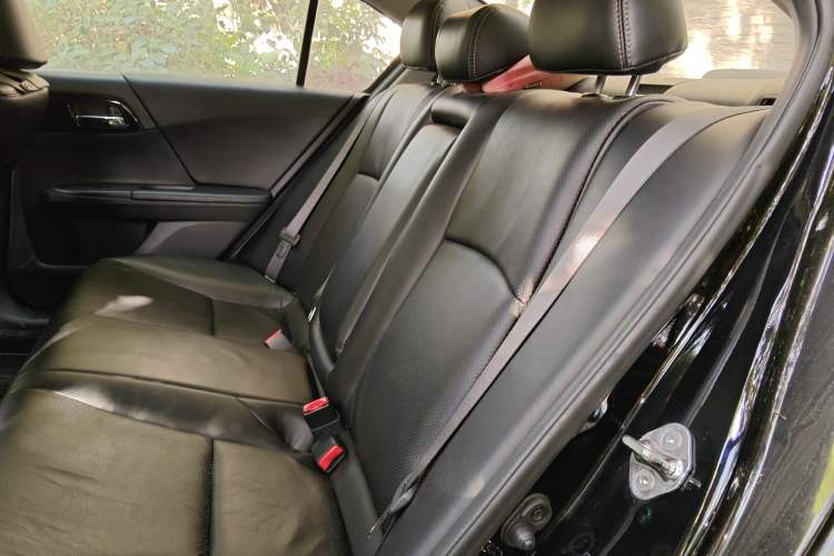 Used Honda Accord 2016 2.0L Elite Edition Left Rear Seat