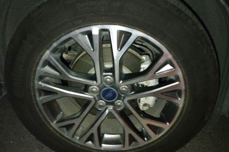 Used Ford Escape 2020 EcoBoost 245 Four-Wheel Drive Luxury Edition