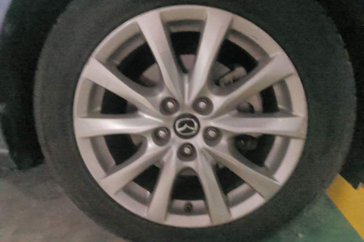 Used Mazda Atenza 2017 2.0L Blue Sky Luxury Edition
