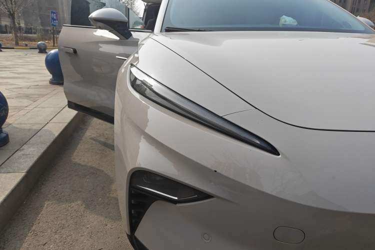 Used Rising F7 2023 Long-Range Pro Edition
