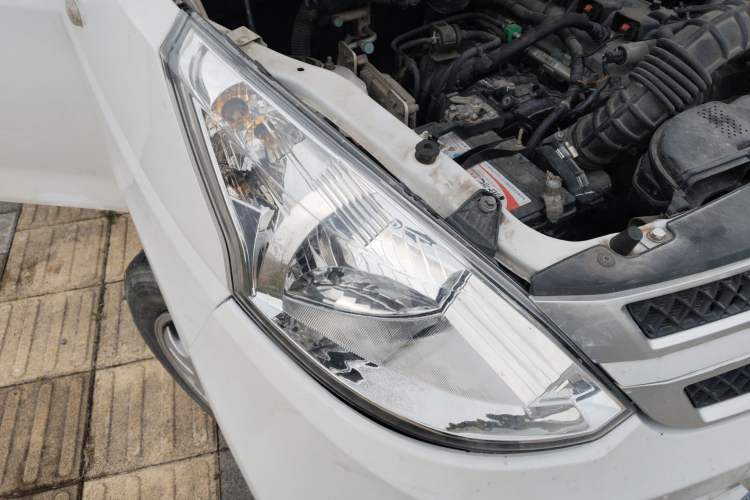 Used Wuling Rongguang V 2015 1.5L Base Version
