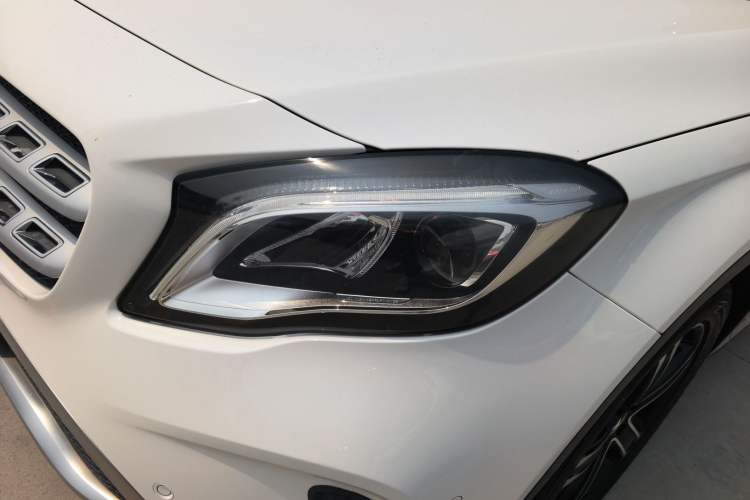 Used Mercedes-Benz GLA 2018 GLA 200 Fashion Model Left Front Headlight