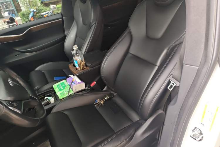 Used Tesla Model X 2019 Long-Range Version Left Front Seat