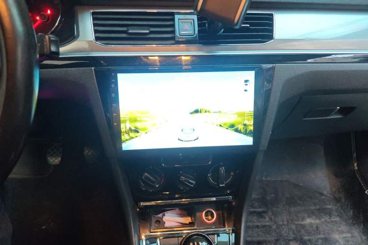 Used Volkswagen Bora 2016 1.6L Manual Comfort Model Audio And AC Panel