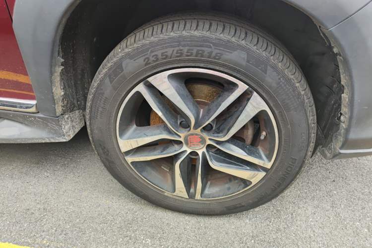Used BYD Tang New Energy 2015 2.0T Four-Wheel-Drive Flagship Model Right Front Wheel Hub