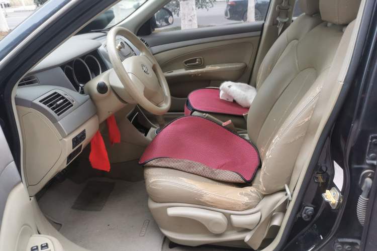 Used Nissan Sylphy 2012 Classic 1.6XE Automatic Comfort Edition Left Front Seat