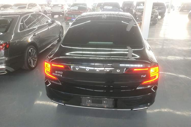 Used Volvo S90 2018 T4 Zhiyuan Edition