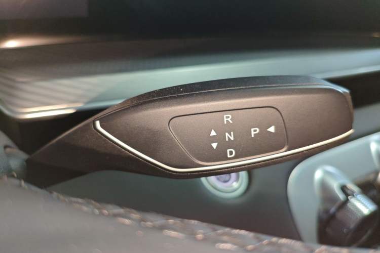 Used EXEED Lingyun 2024 400T Two-Wheel-Drive King Edition