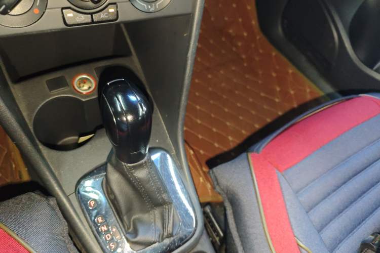 Used Volkswagen Polo 2011 1.4L Automatic ZhiShang Version
